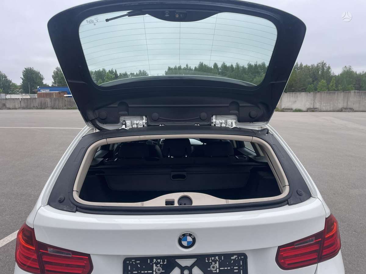 BMW 320 2014 — photo 12