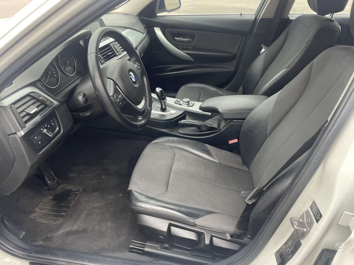 BMW 320 2014 — photo 17