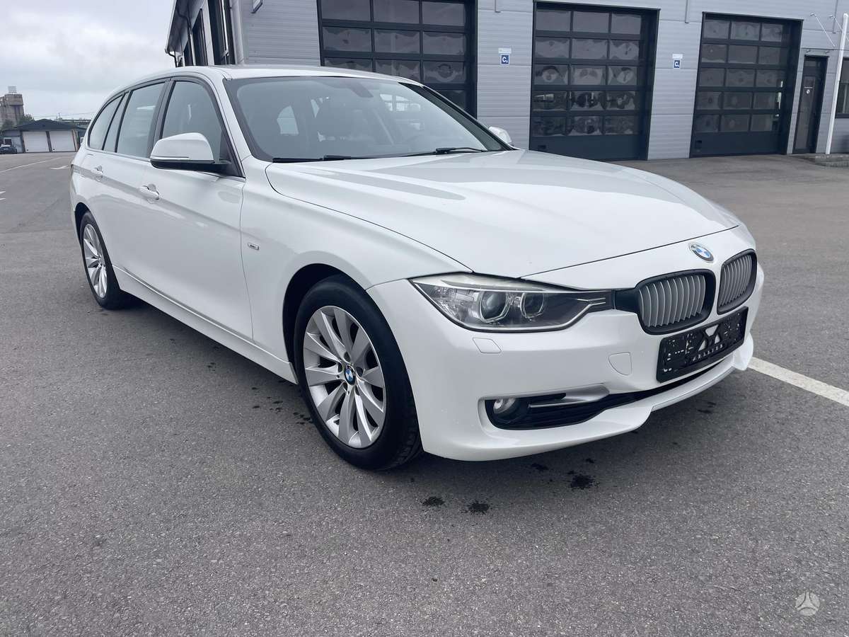 BMW 320 2014 — interior