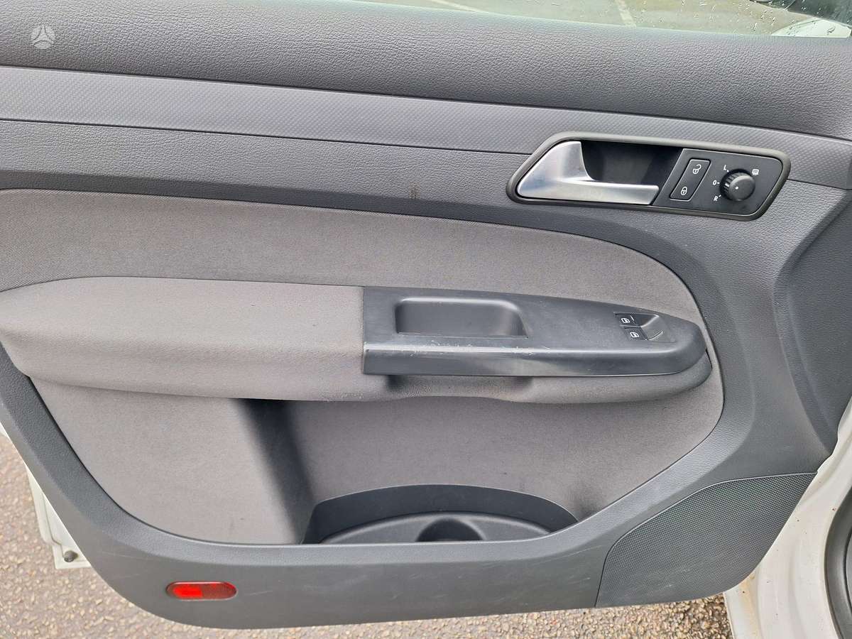 Volkswagen Caddy 2013 — photo 10