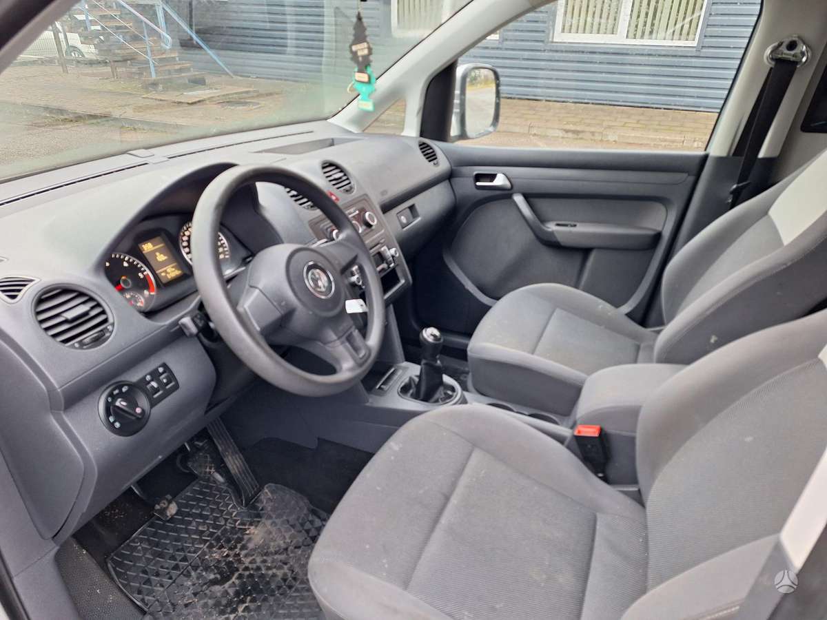 Volkswagen Caddy 2013 — photo 14