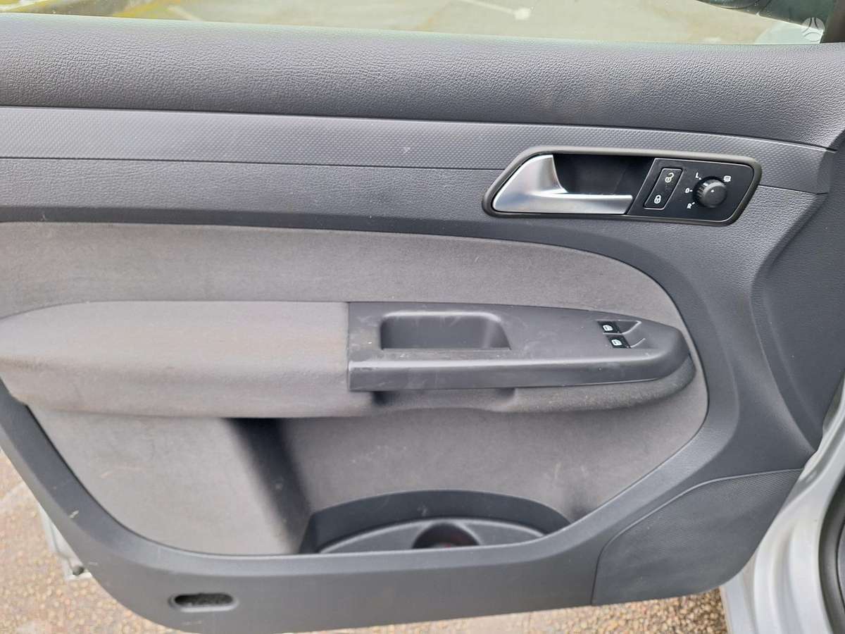 Volkswagen Caddy 2013 — photo 15