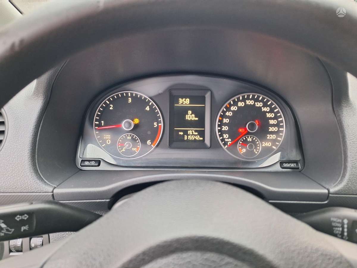 Volkswagen Caddy 2013 — photo 17