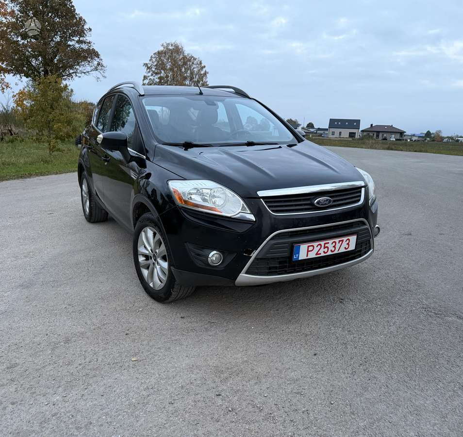 Ford Kuga 2009 — салон