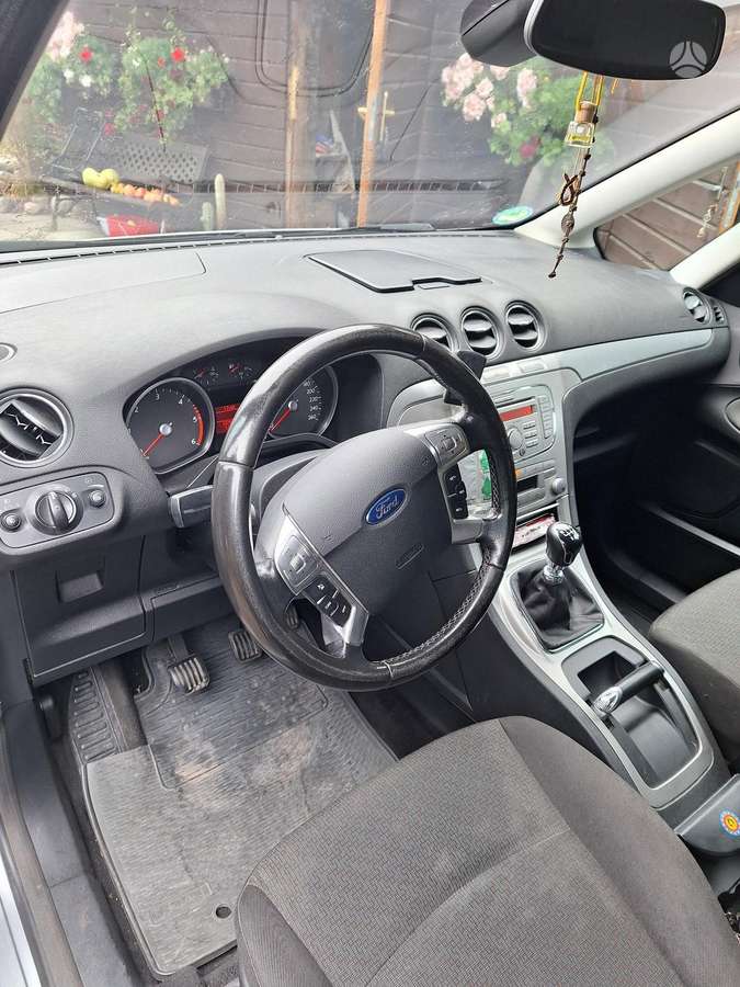 Ford Galaxy 2008 — двигун 2000 cm³, 140 HP (103kW)