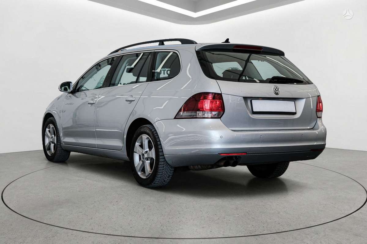 Volkswagen Golf 2011 — engine 2000 cm³, 140 HP (103kW)