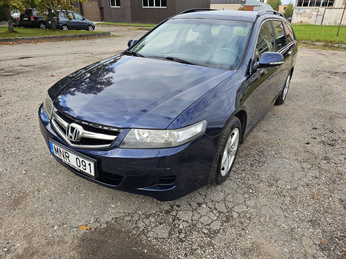 Honda Accord 2006 — interior