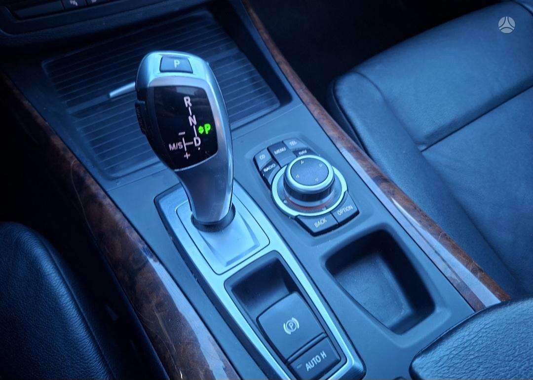 BMW X5 2011 — photo 16
