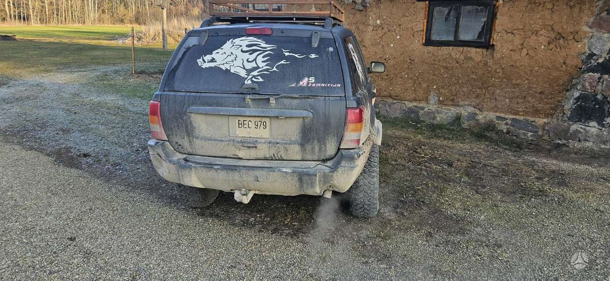 Jeep Grand 2004 — rear view