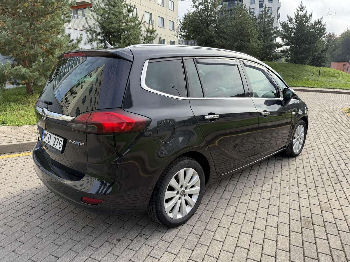 Opel Zafira 2012 — photo 15