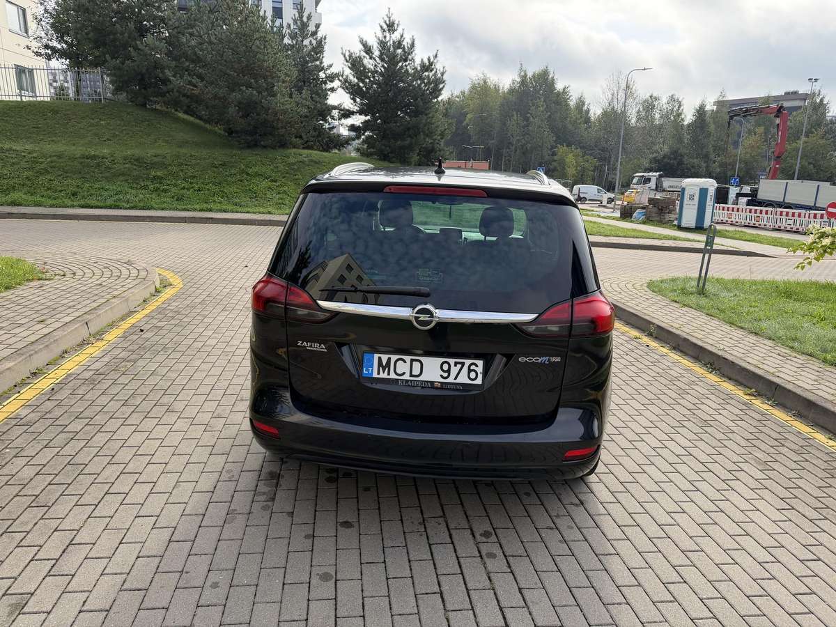 Opel Zafira 2012 — photo 7