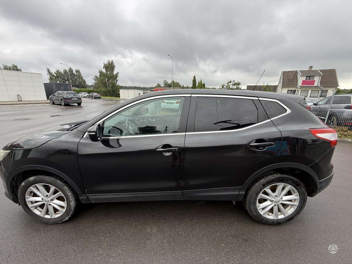 Nissan Qashqai 2014 — engine 1598 cm³, 131 HP (96kW)