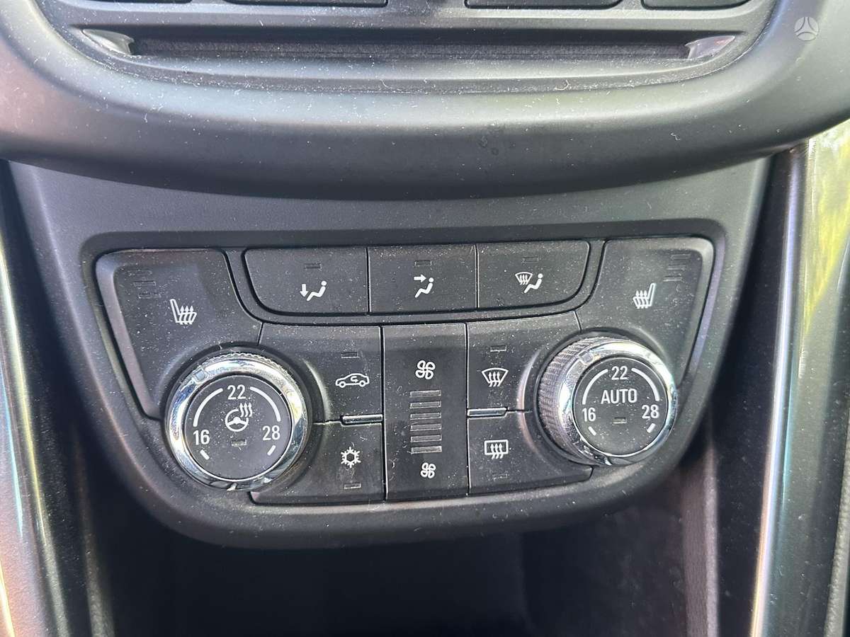 Opel Zafira 2015 — photo 13
