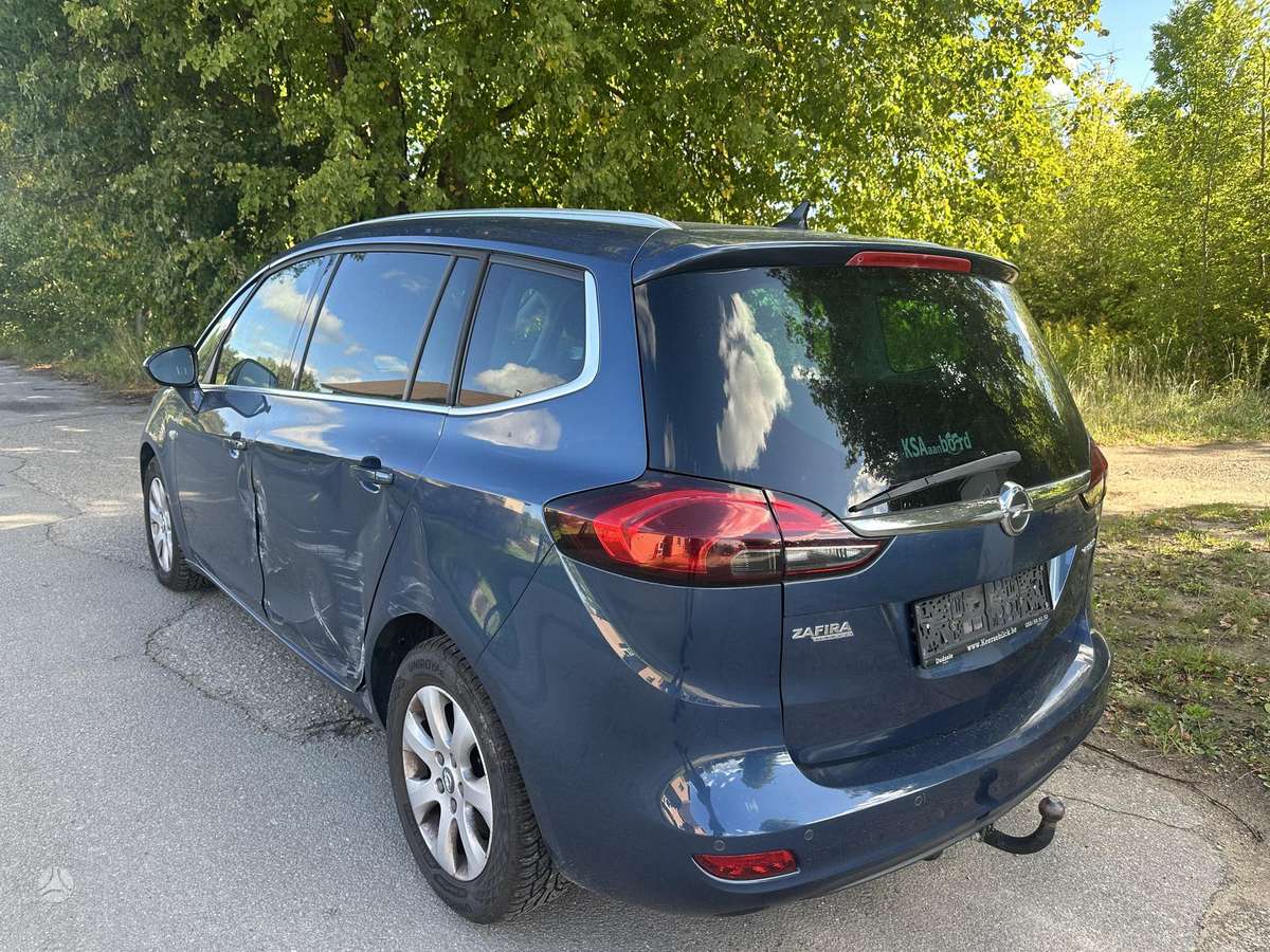 Opel Zafira 2015 — photo 5