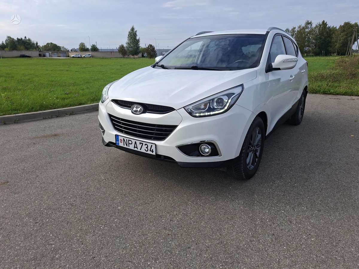 Hyundai ix35 2014 — вигляд ззаду