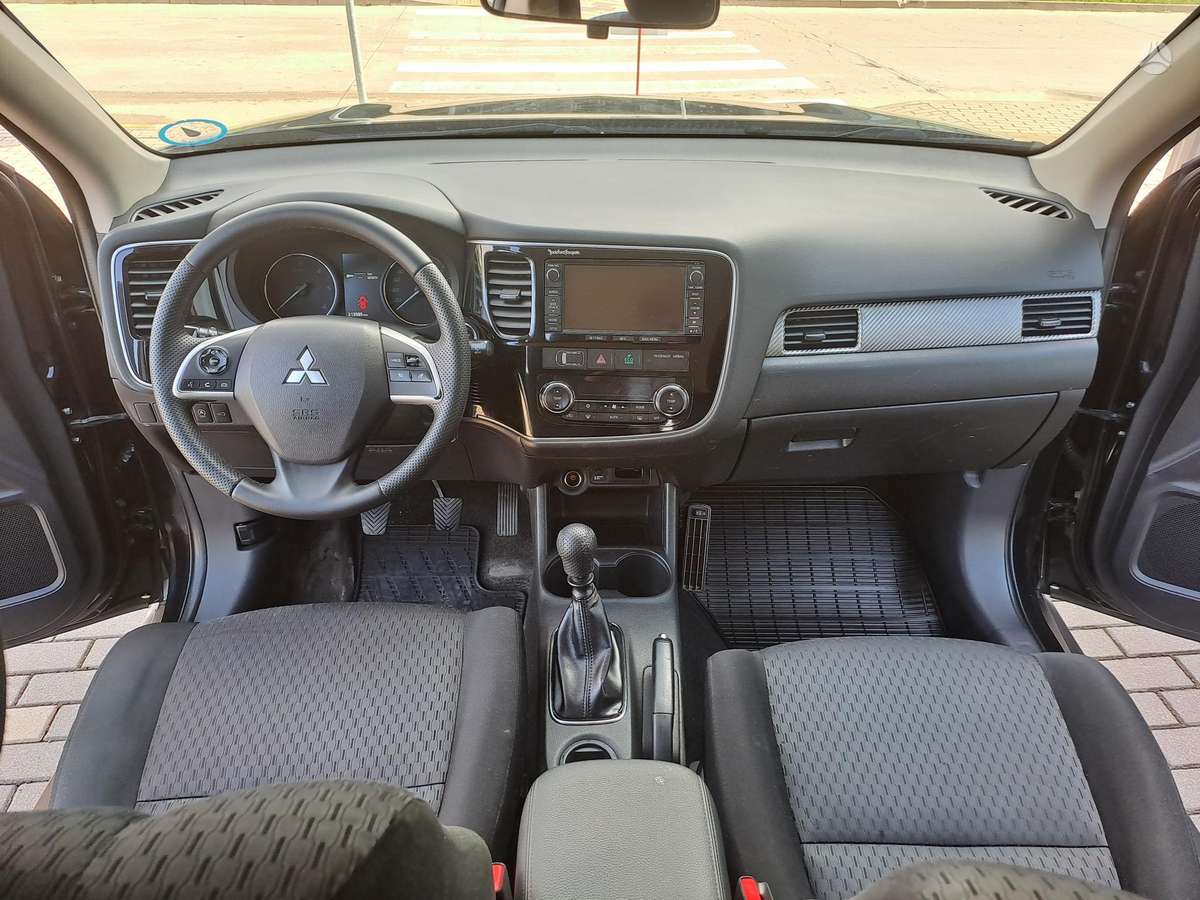 Mitsubishi Outlander 2012 — photo 10