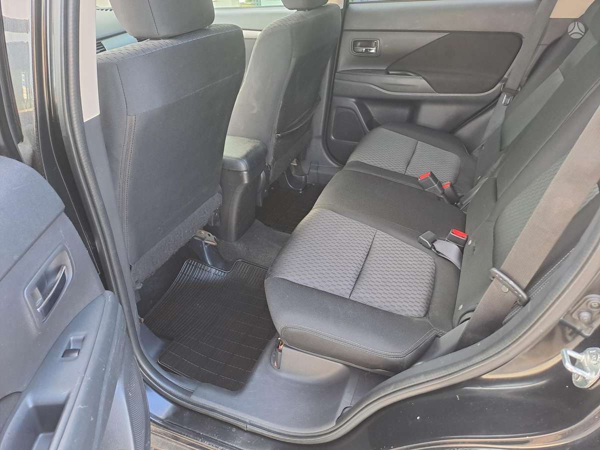 Mitsubishi Outlander 2012 — photo 11
