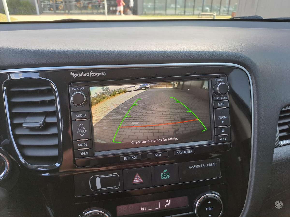 Mitsubishi Outlander 2012 — photo 17