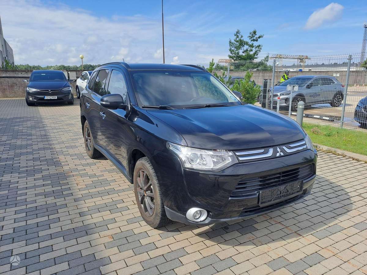 Mitsubishi Outlander 2012 — engine 2300 cm³, 150 HP (110kW)
