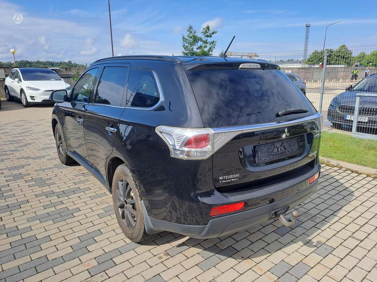 Mitsubishi Outlander 2012 — photo 5
