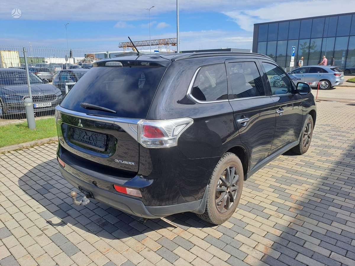 Mitsubishi Outlander 2012 — photo 6