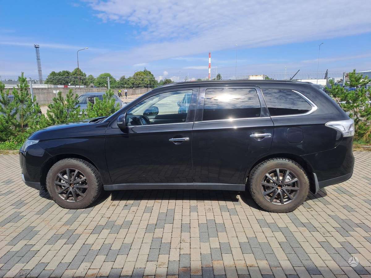 Mitsubishi Outlander 2012 — photo 7