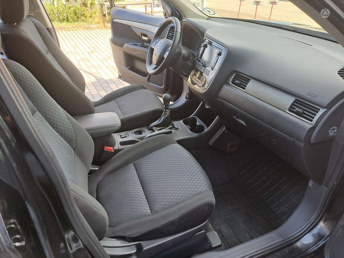 Mitsubishi Outlander 2012 — photo 9