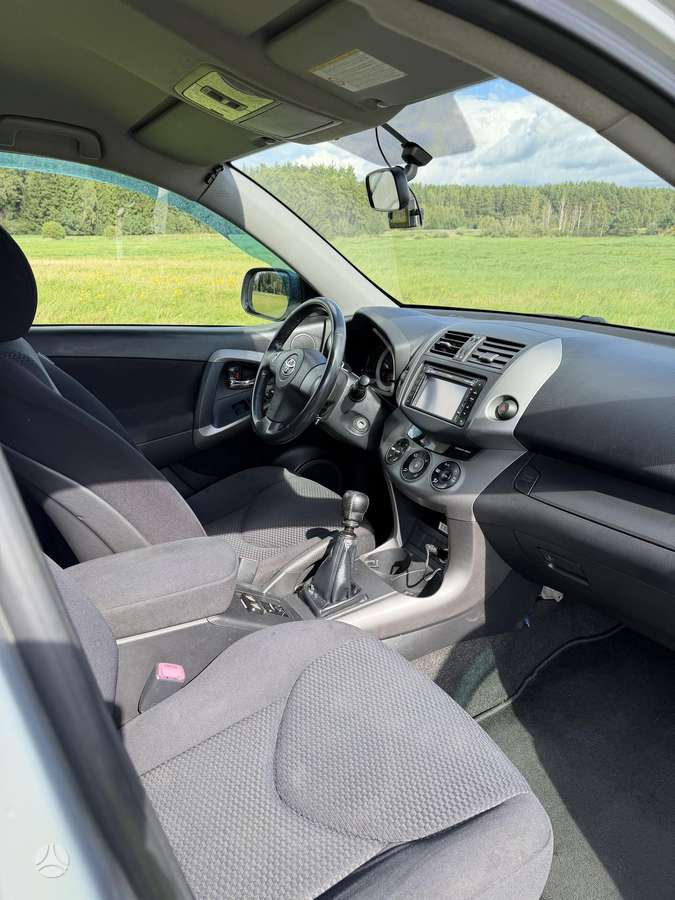 Toyota RAV4 2007 — photo 11