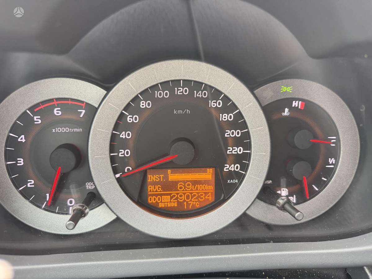 Toyota RAV4 2007 — photo 13