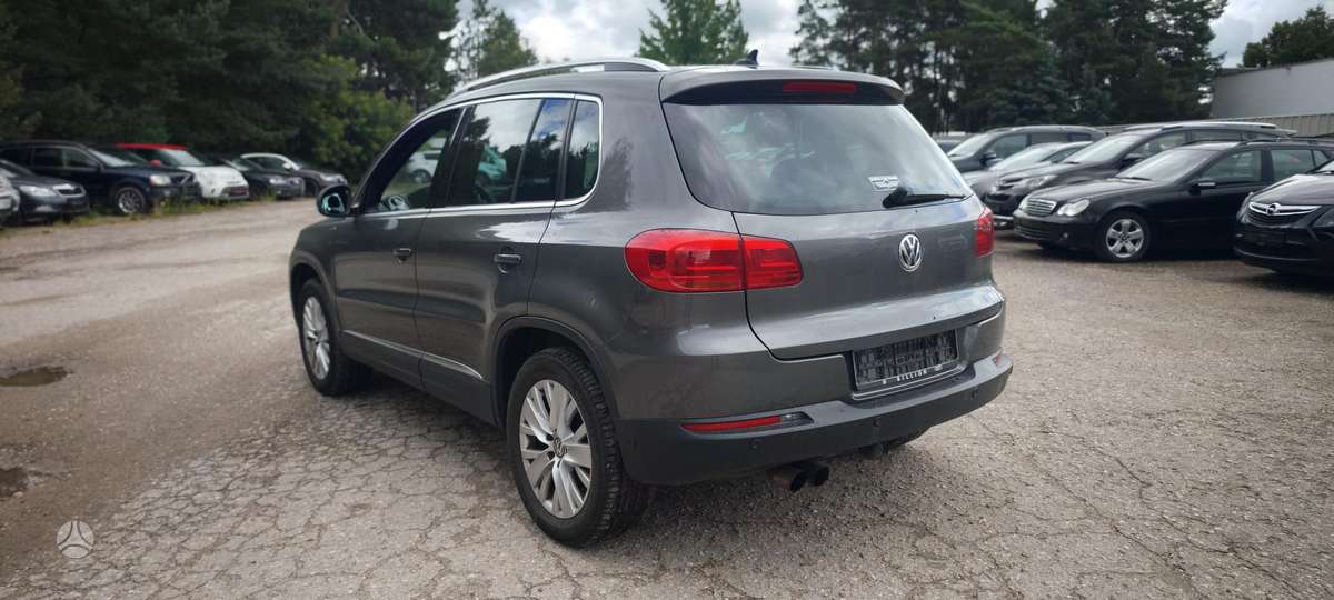 Volkswagen Tiguan 2013 — interior