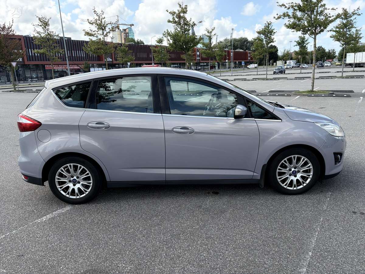 Ford C-MAX 2011 — двигун 1560 cm³, 116 HP (85kW)