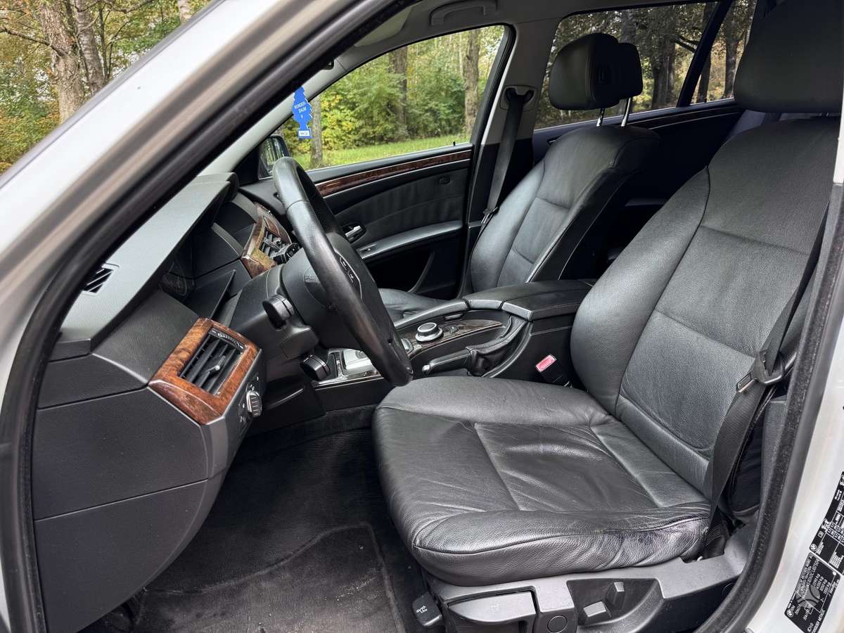 BMW 525 2008 — photo 8