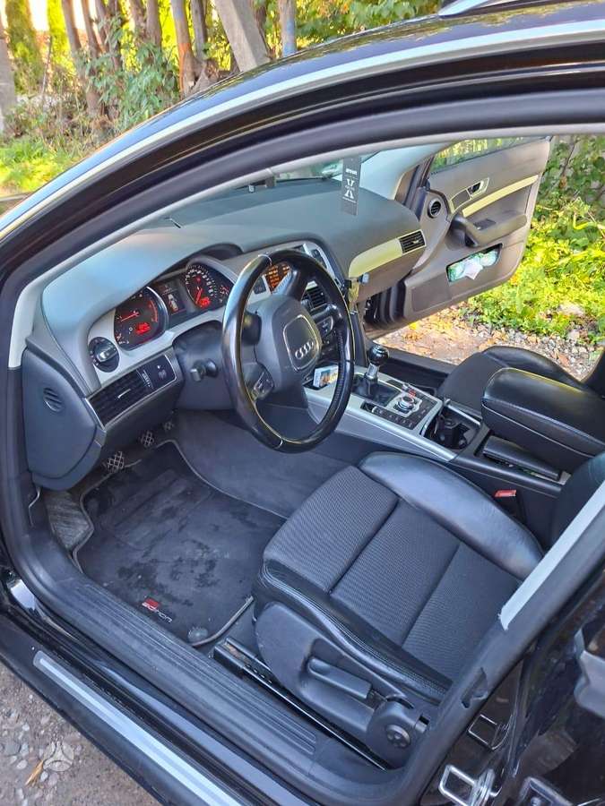 Audi A6 2009 — interior