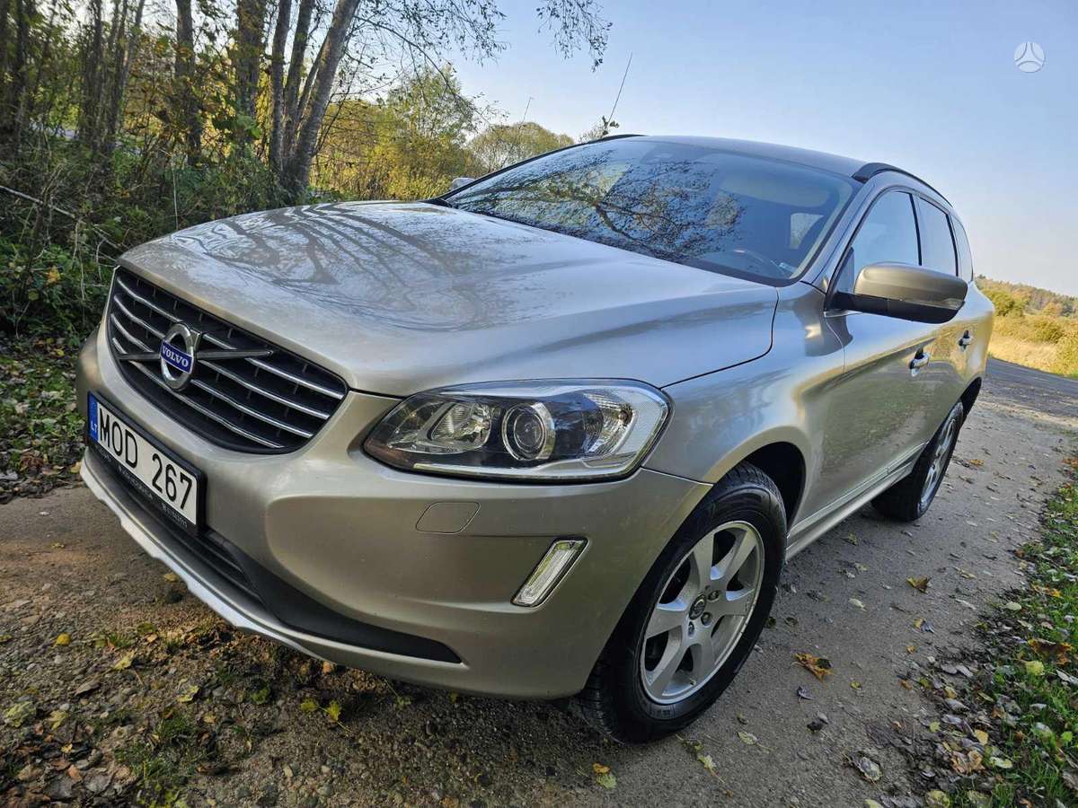 Volvo XC60 2014 — вигляд ззаду