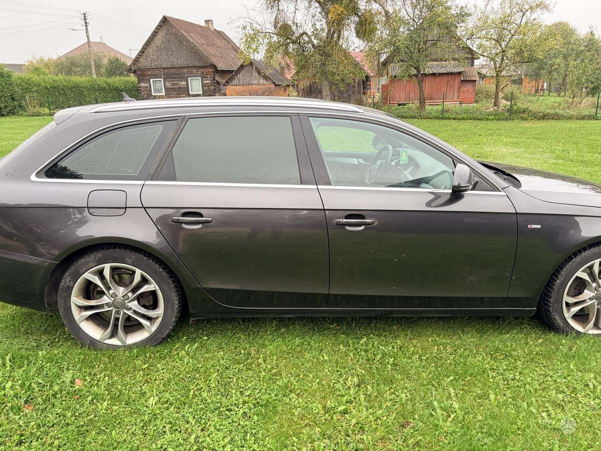 Audi A4 2009 — двигун 2000 cm³, 143 HP (105kW)