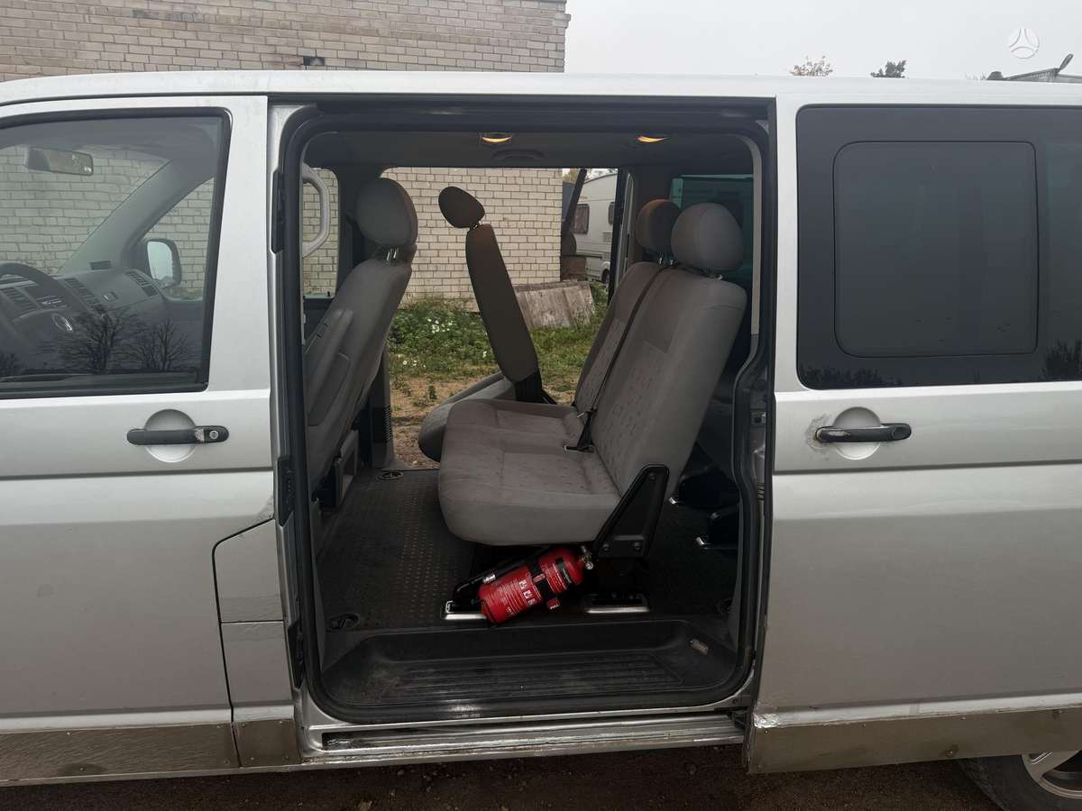 Volkswagen Transporter 2005 — photo 6