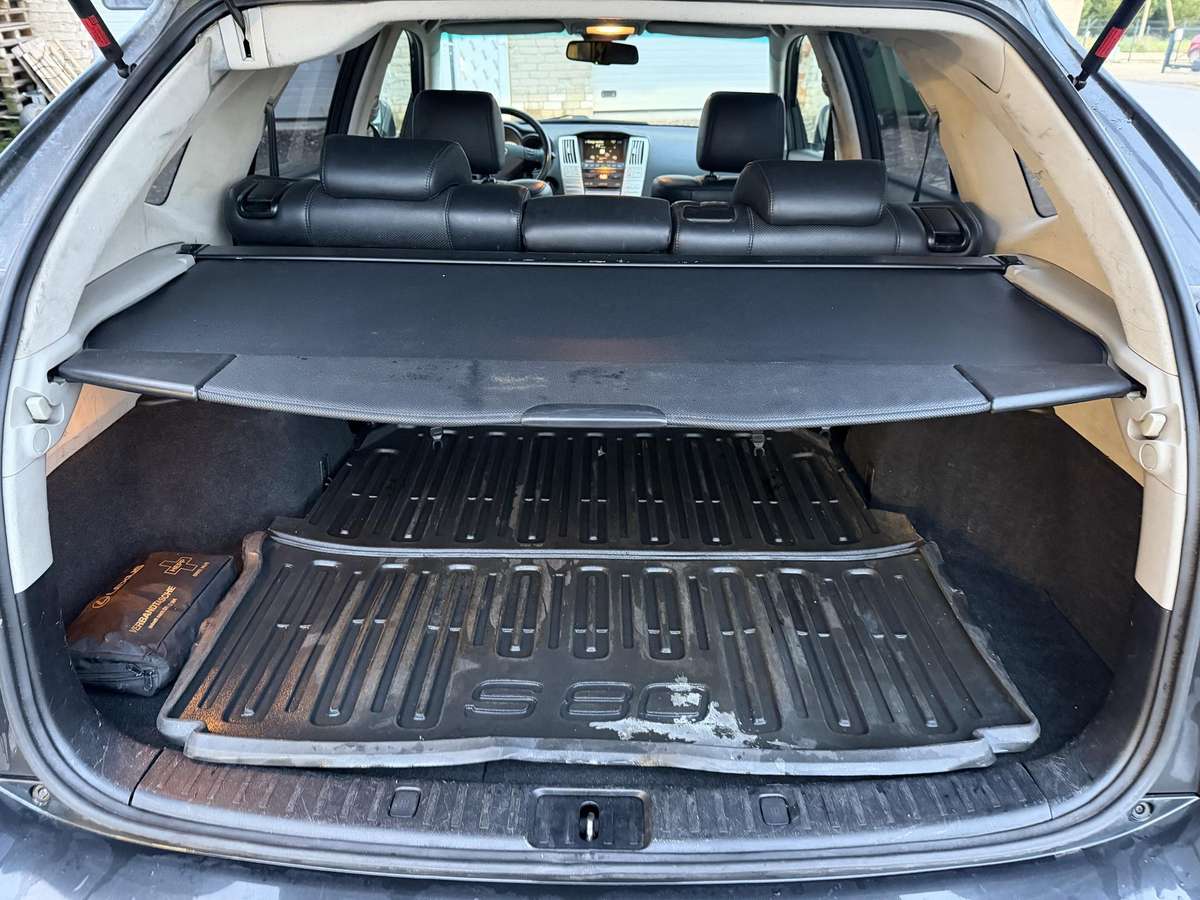 Lexus RX 2006 — photo 17