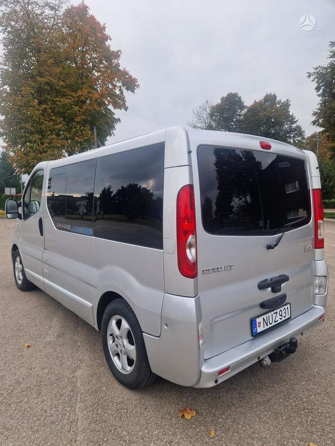 Renault Trafic 2008 — engine 2500 cm³, 145 HP (107kW)