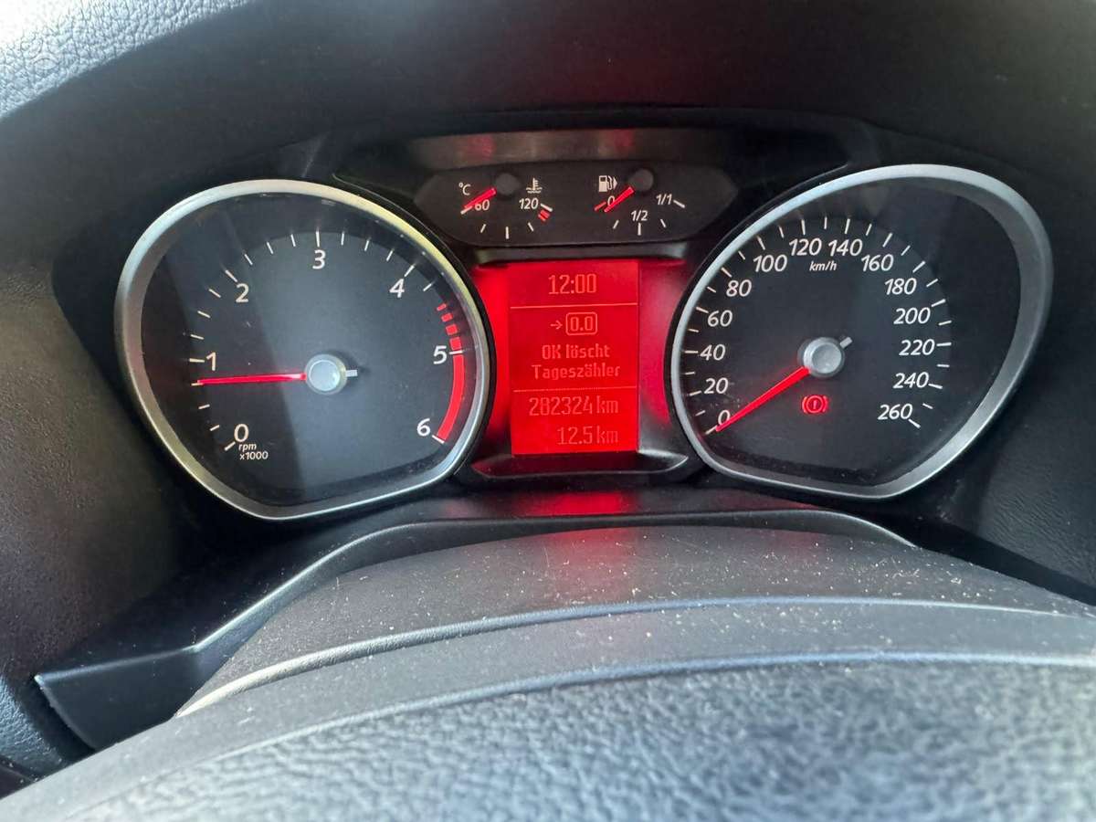Ford Galaxy 2011 — photo 14