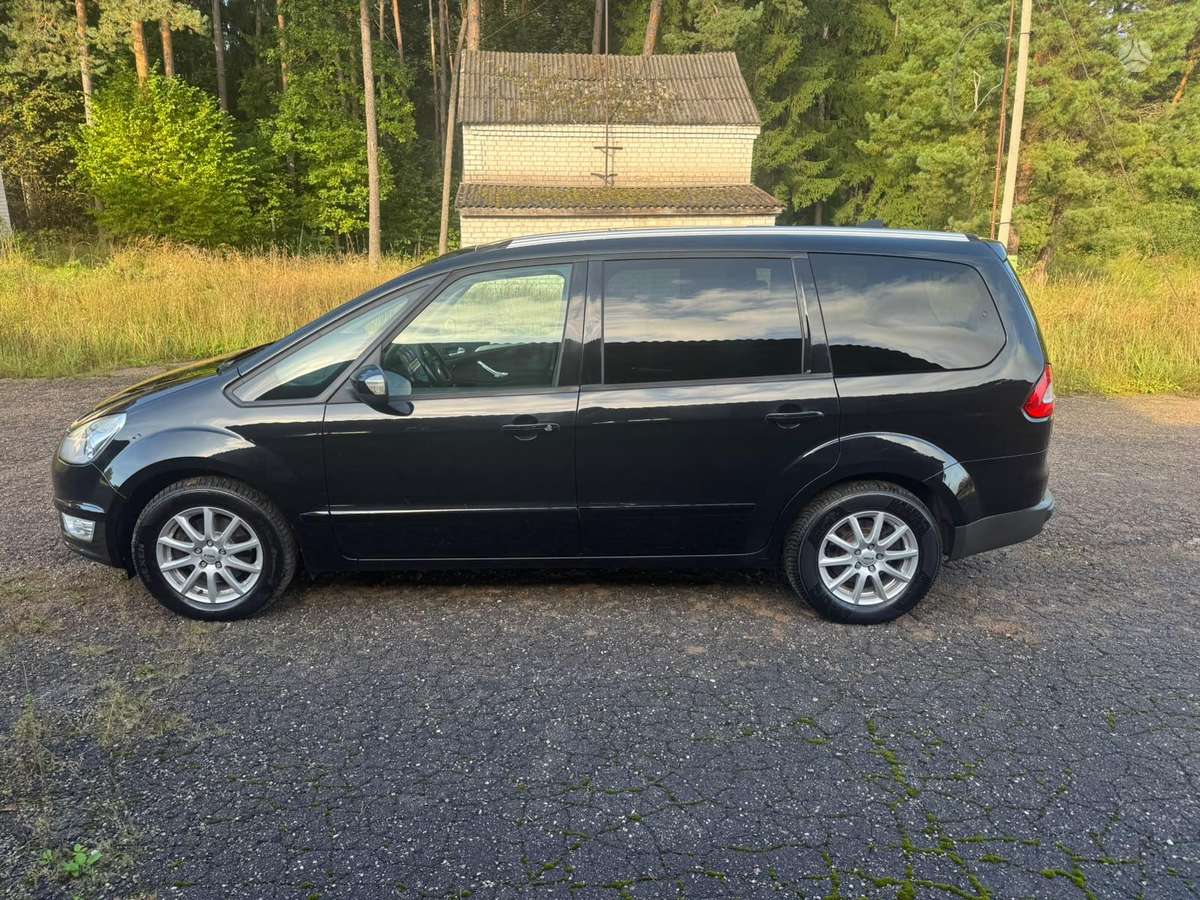 Ford Galaxy 2011 — photo 8