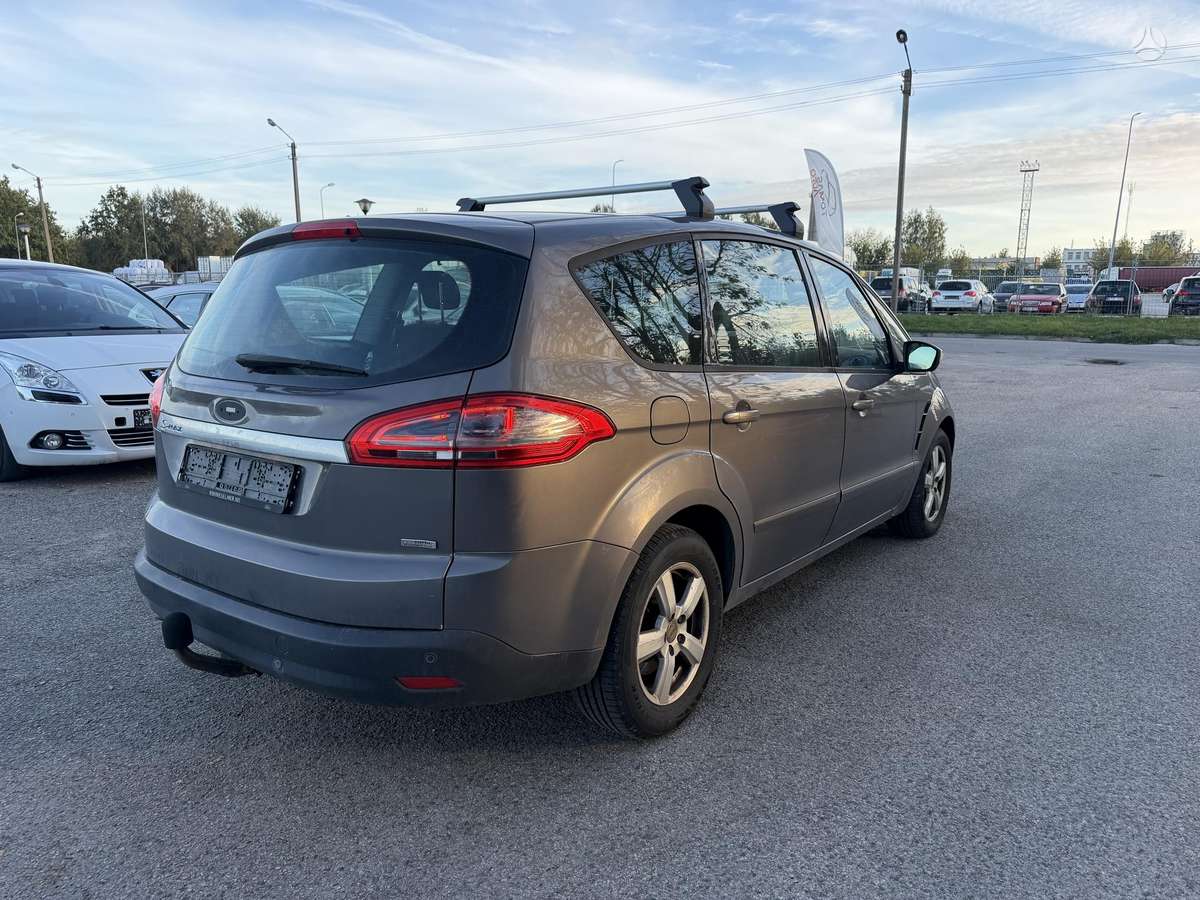 Ford S-MAX 2012 — салон