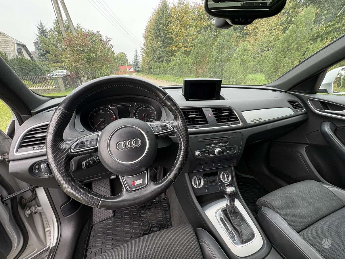 Audi Q3 2013 — photo 13