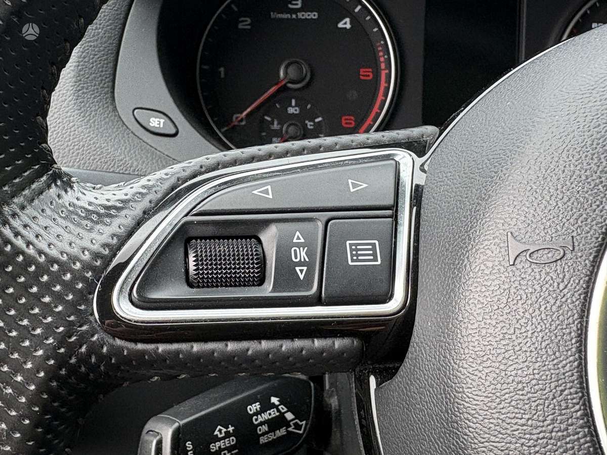 Audi Q3 2013 — photo 15