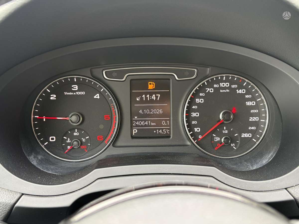 Audi Q3 2013 — photo 27