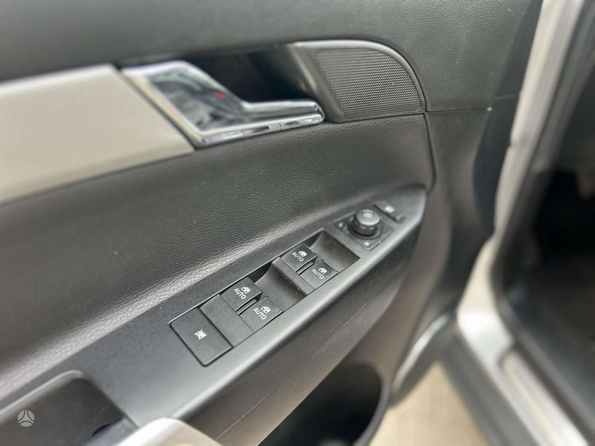 Opel Antara 2013 — photo 18