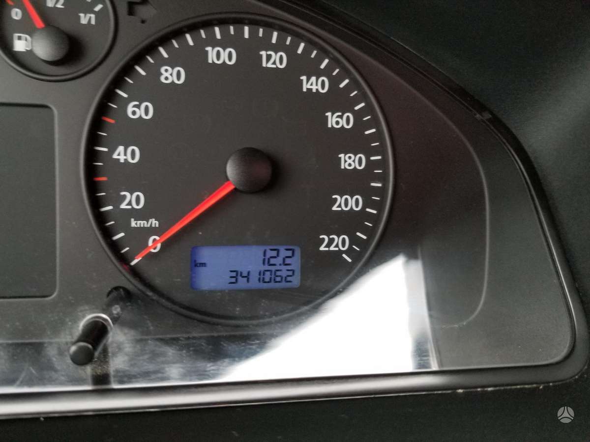 Volkswagen Caravelle 2008 — photo 18