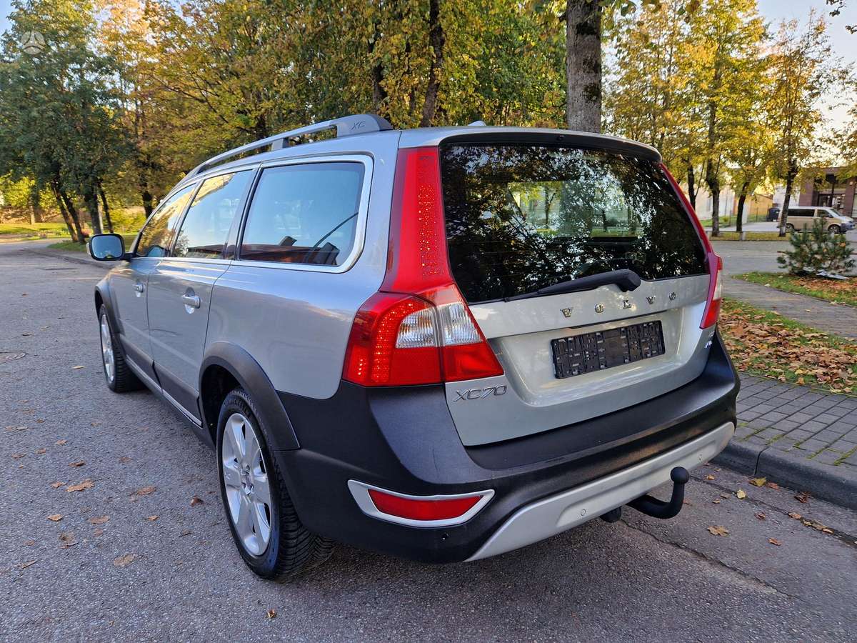 Volvo XC70 2009 — photo 10