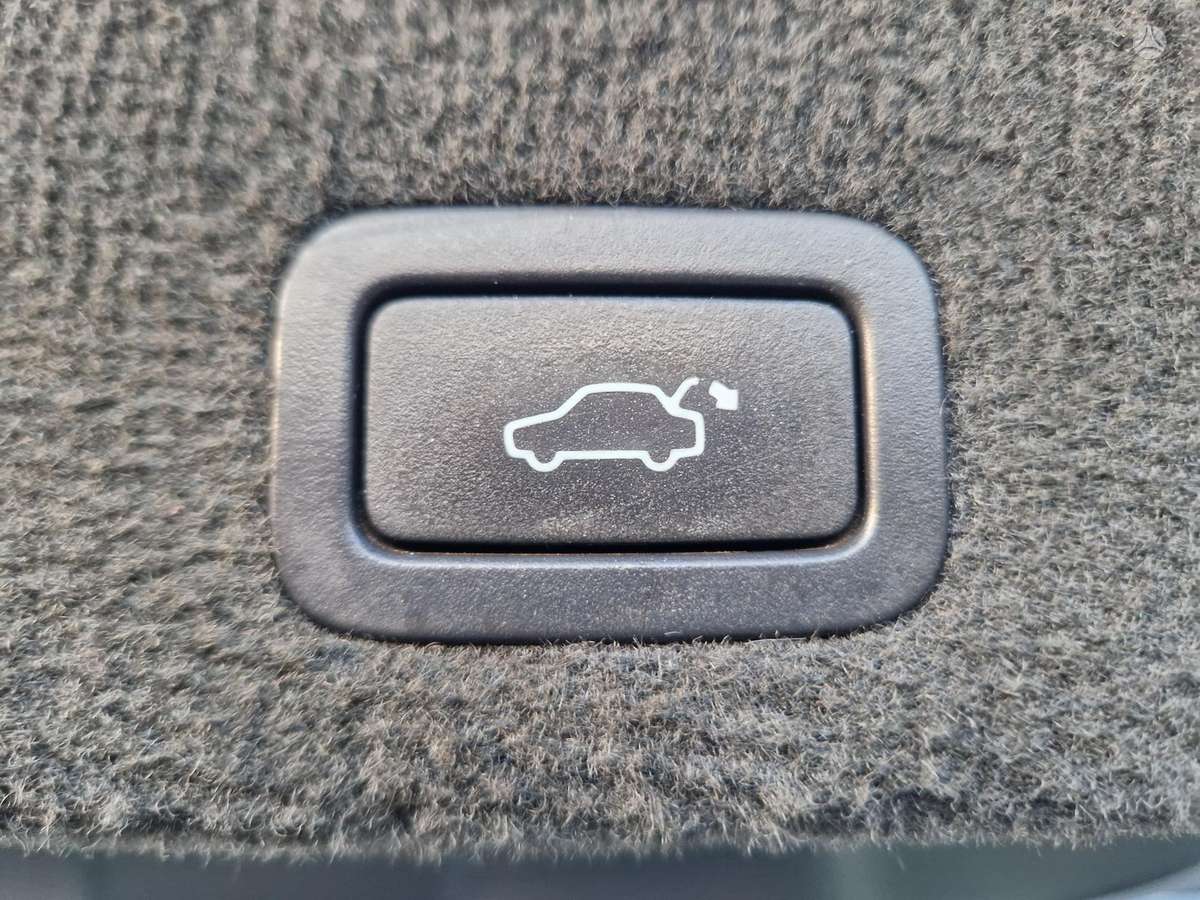 Volvo XC70 2009 — photo 17
