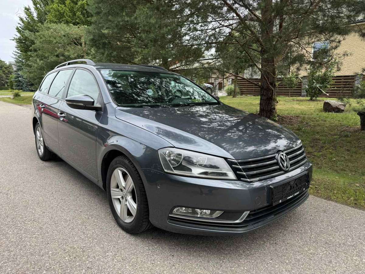 Volkswagen Passat, 2011