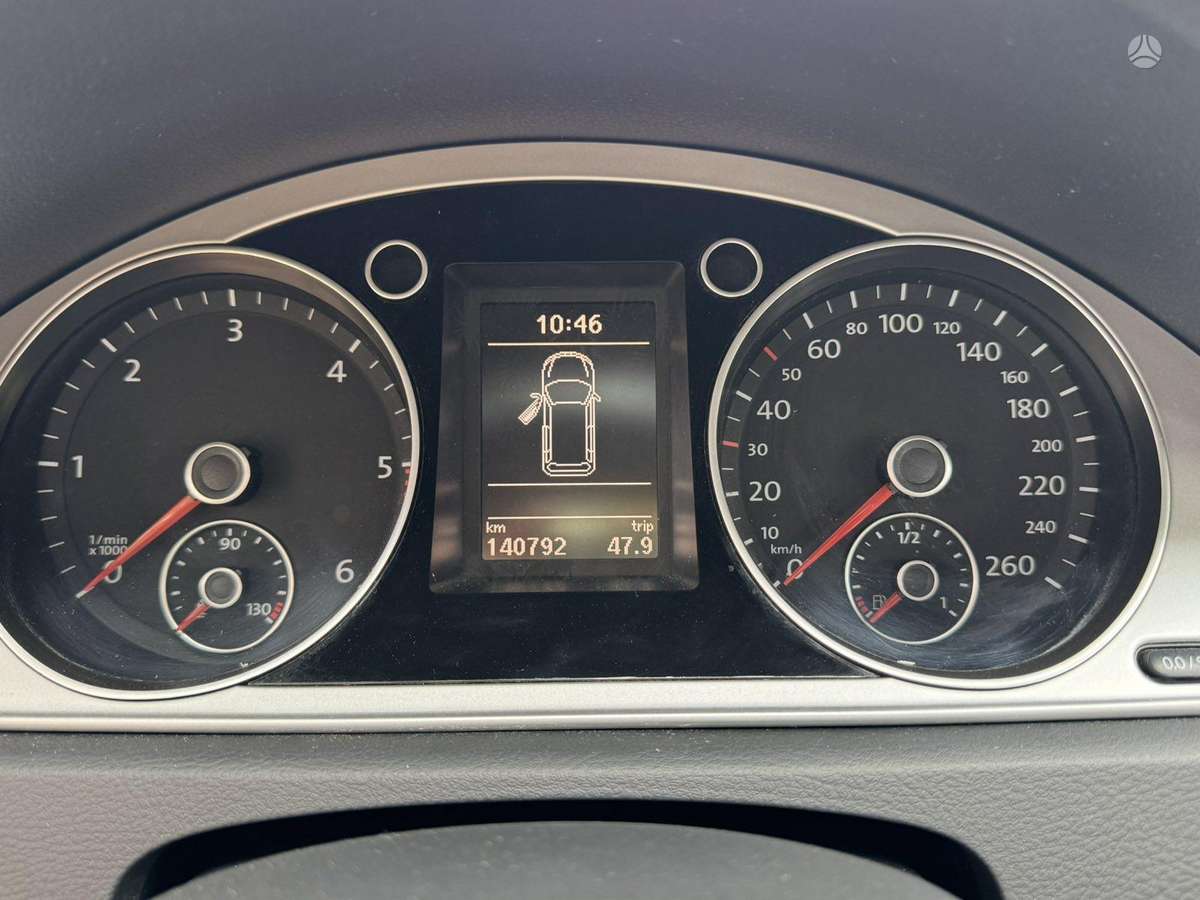 Volkswagen Passat 2011 — photo 13